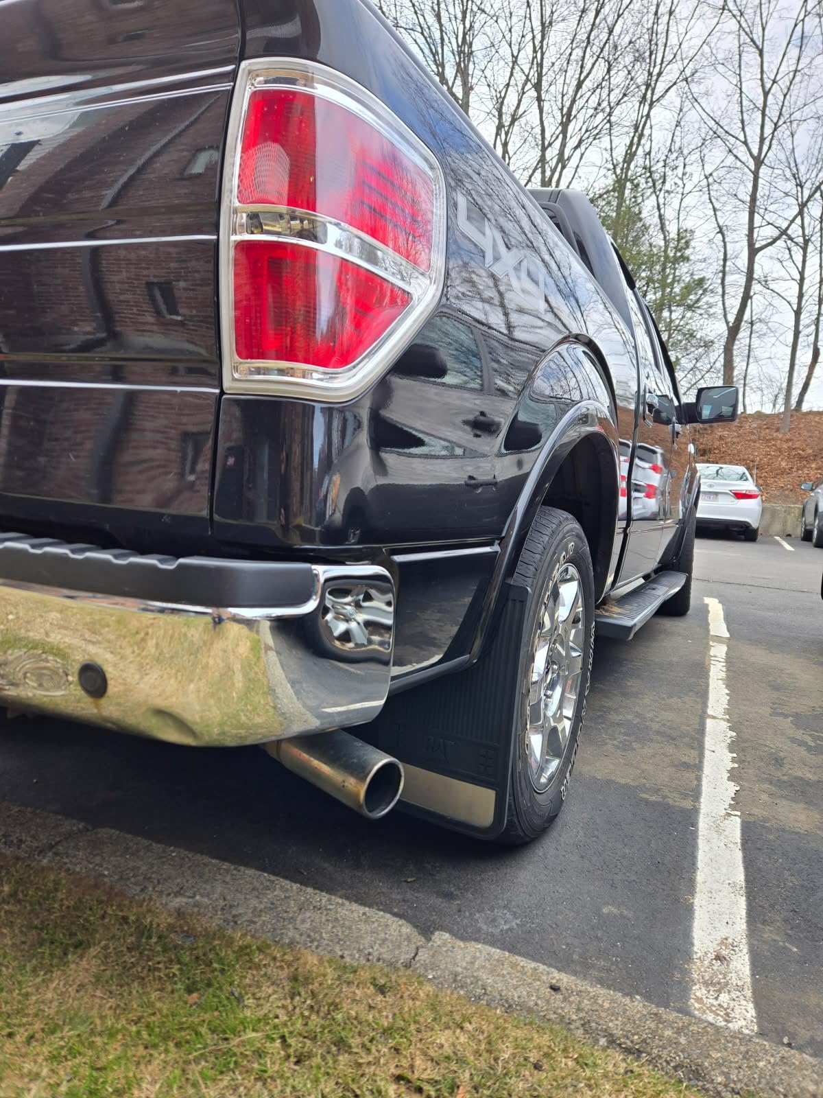 Caterpillar Heavy Duty Splash Guards Pro Mud Flaps Fenders - Ultra Tough Dirt/Slush Protection with Night Reflectors - Easy Installation (CAGD-080+CAGD-080_ALT) Front/Rear Tires, 4 Count (Pack of 1) customer photo 2