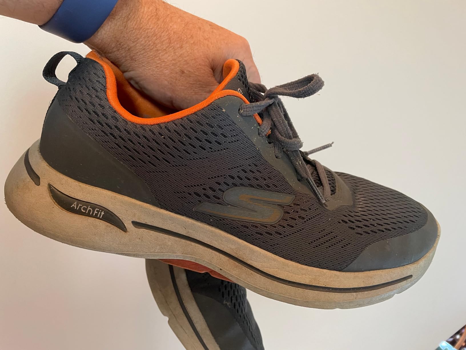 Skechers Men's Go Walk Arch Fit Mesh Lace-Up customer photo 1