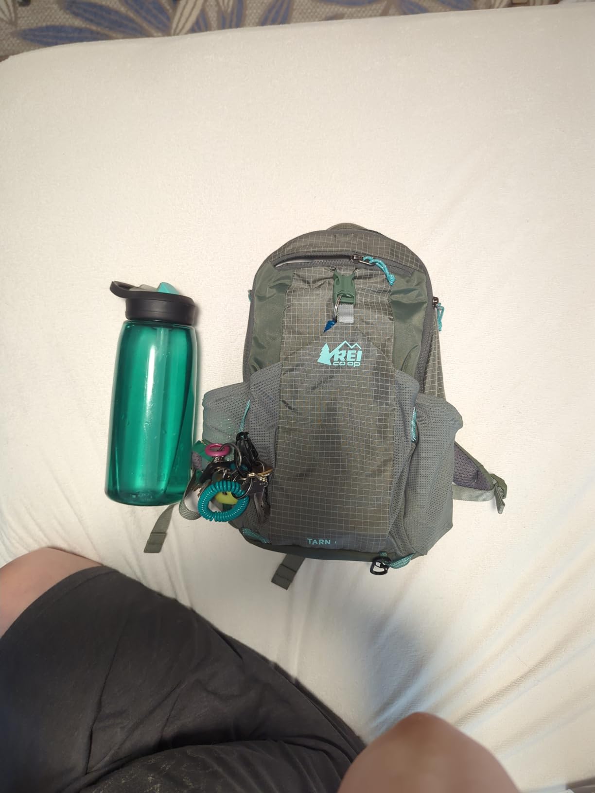 CamelBak Eddy+ Water Bottle with Bite Valve Straw, Leak-Resistant Easy-Sip Design for Everyday Hydration, 25oz, Charcoal 2.0 customer photo 2