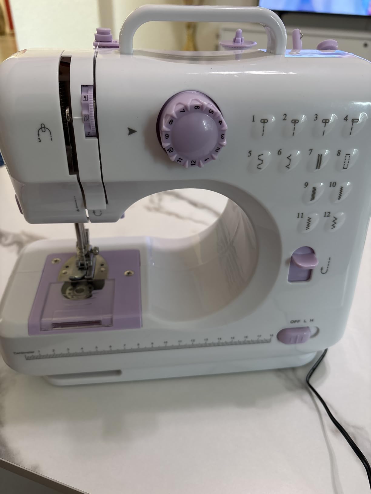Rxmeili Portable 12-Stitch Sewing Machine, 42-Pc Sewing Kit for Beginners customer photo 2
