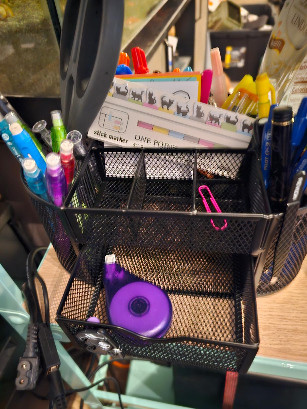 Amazon Basics Mesh Desk Organizer with Pen Holder, Pullout Drawer and Office Caddy Storage, Black customer photo 2