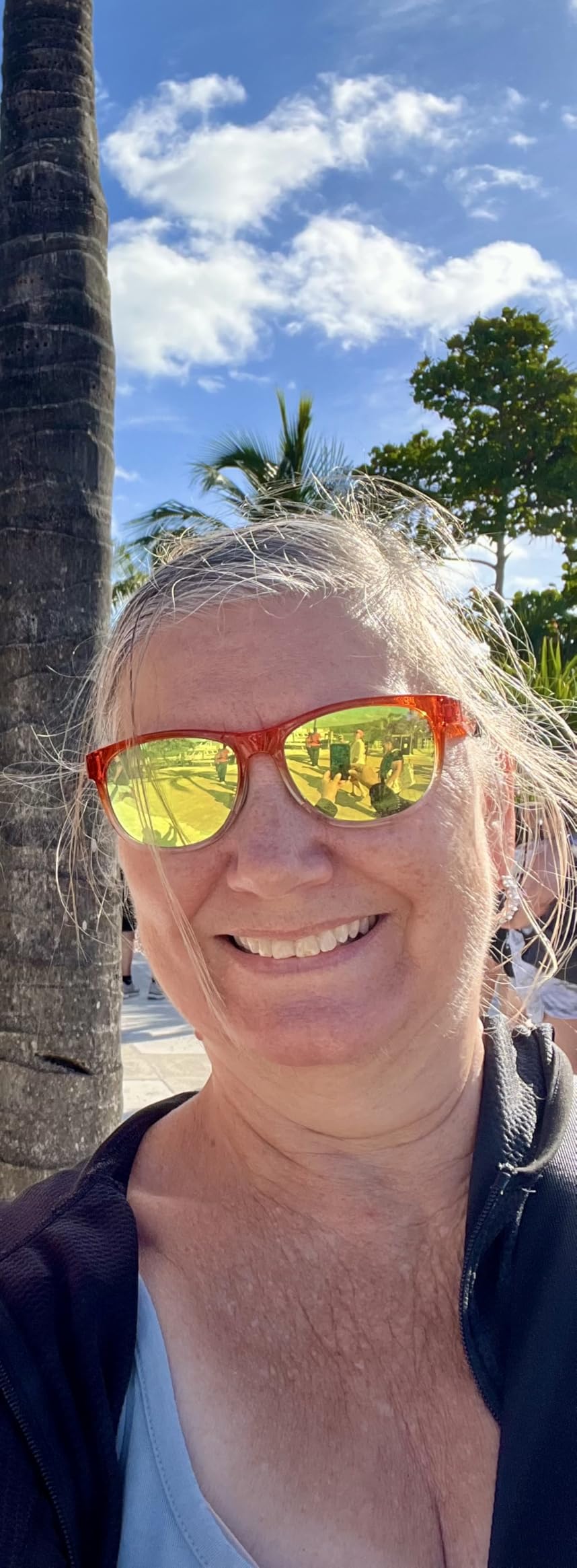 Tifosi Swank Lifestyle Sunglasses - Running, Cycling & Golf customer photo 2