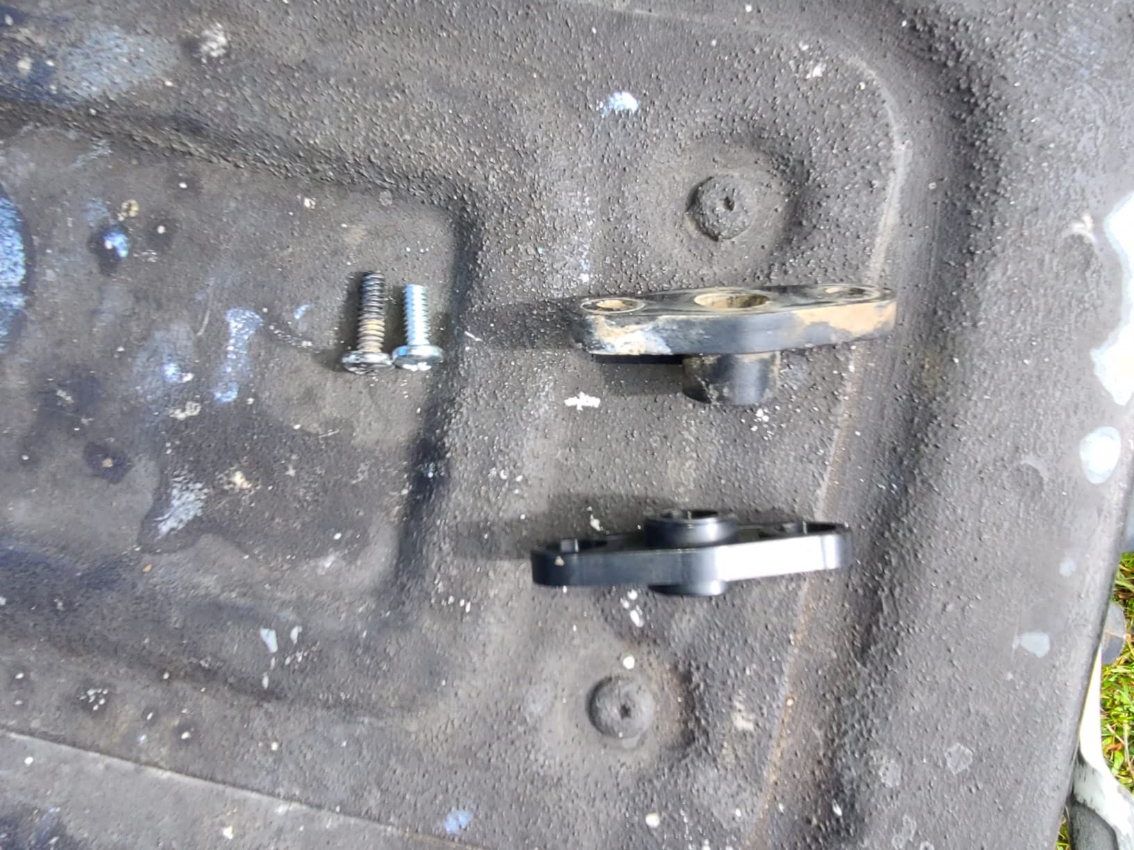 Gordon Glass Co. T-323T Matching T-Handles Lock Set | Keyed with Key J327 | Shaft 2 Inch Total Length, 1/2 in Thread on end | Primarily Used by Leer and Century Fiberglass Truck Caps customer photo 1