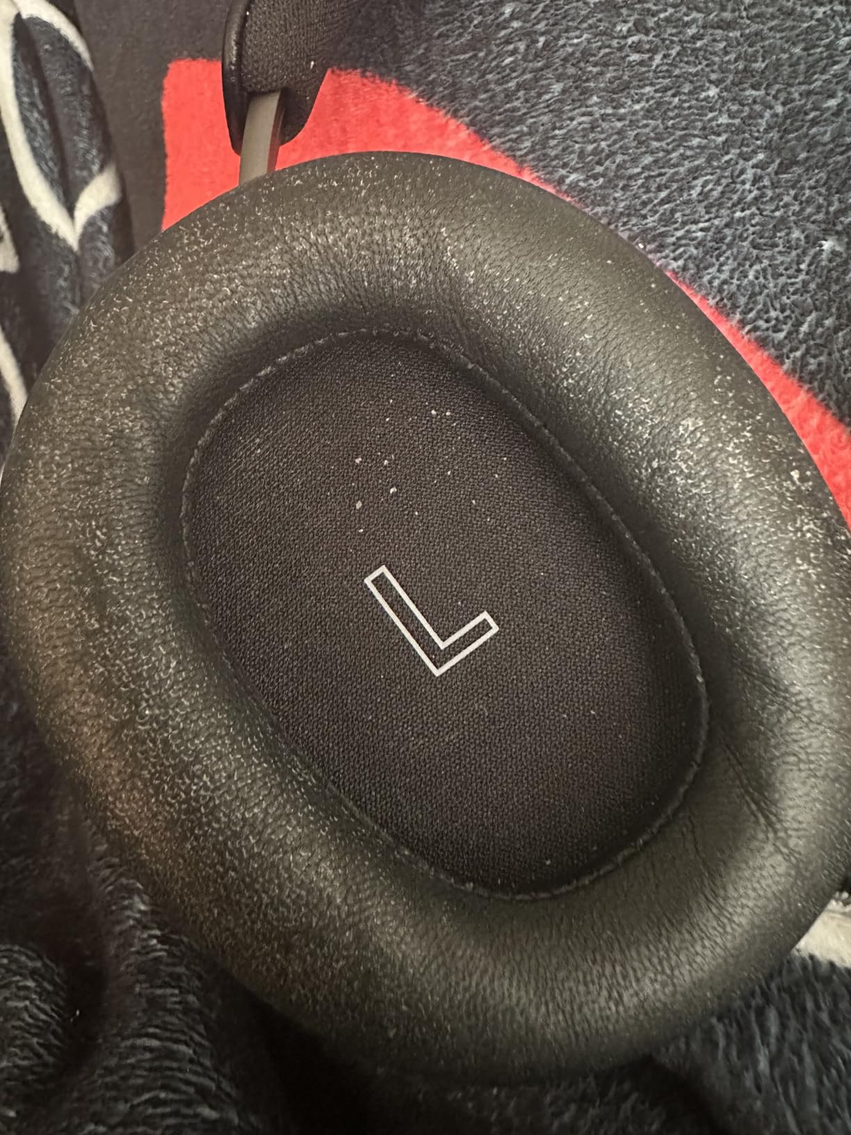 Beoplay H95 Over-Ear Wireless Headphones - Black Anthracite | Bluetooth Headphones, Active Noise Cancelling (ANC), 50 Hours Battery Life, 6 Microphones, Carrying Case Included customer photo 1