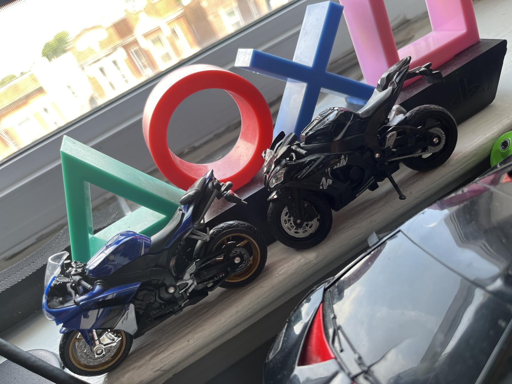 Welly 2017 Kawasaki Ninja ZX-10RR Superbike Replica, 1:18 Scale | Detailed Metal Display Model With Free-Rolling Rubber Tires customer photo 1
