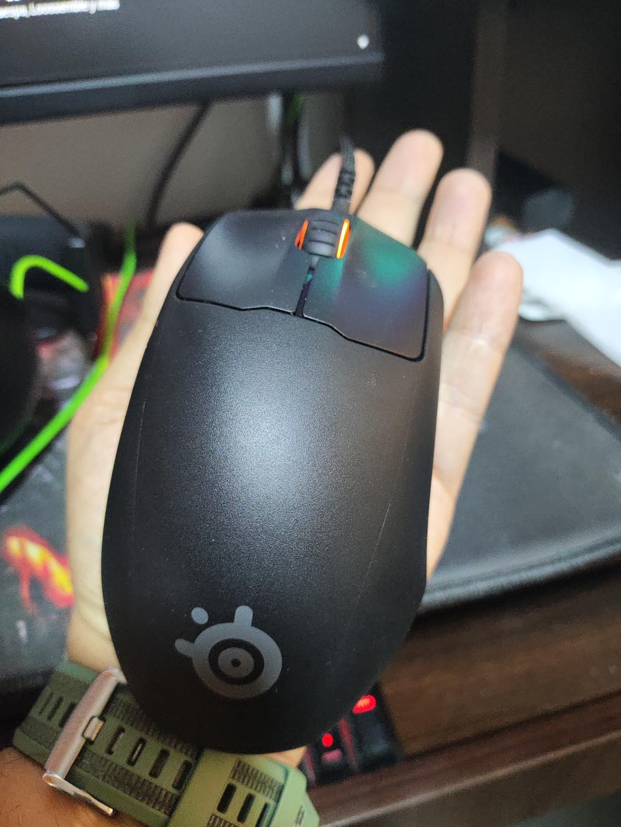 Esports FPS Gaming Mouse - Ultra Lightweight 69g - Prime Edition - 5 Programmable Buttons - 18K CPI TrueMove Pro Sensor - Magnetic Optical Switches - Customization - RGB Lighting - PC/Mac customer photo 1