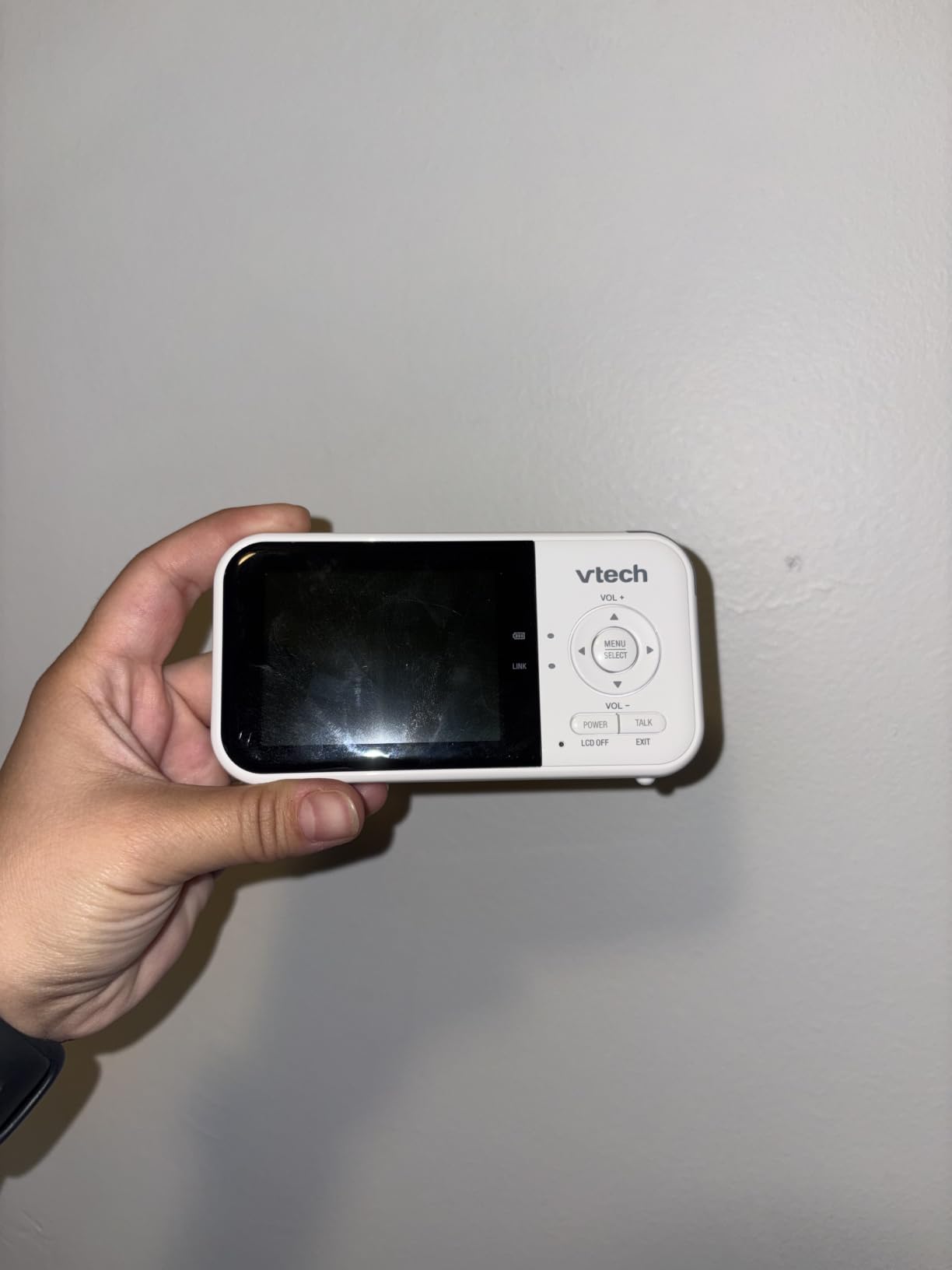 VTech Baby Monitor No WiFi with 2 Cameras - 19-Hour Battery, Patrol Mode for Twins & Two Rooms, 1000ft Range, Auto Night Vision, Two-Way Talk, Temperature Sensor | VM819-2 customer photo 1