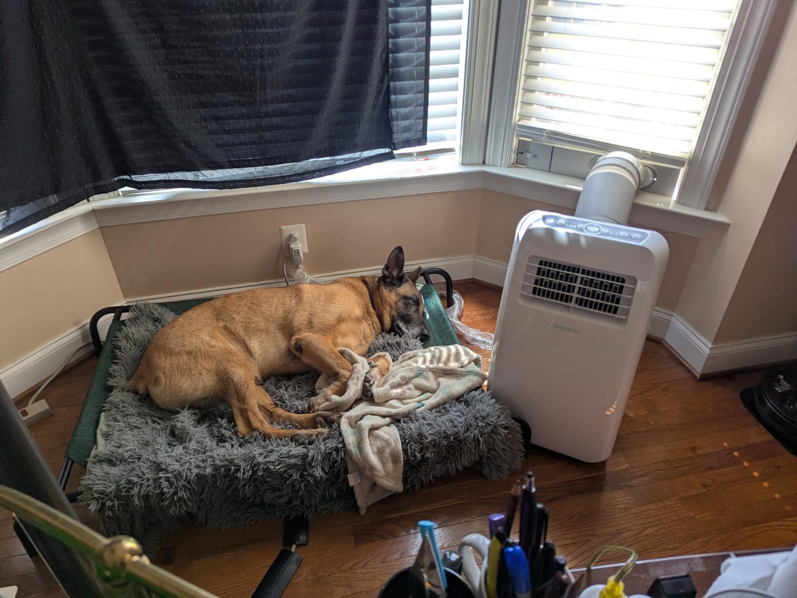 Portable Air Conditioner 14,000 BTU with Built-in Dehumidifier - Portable AC unit for rooms up to 650 sq ft - Small AC Unit Remote Control, & Window Mount Exhaust Kit Included customer photo 2