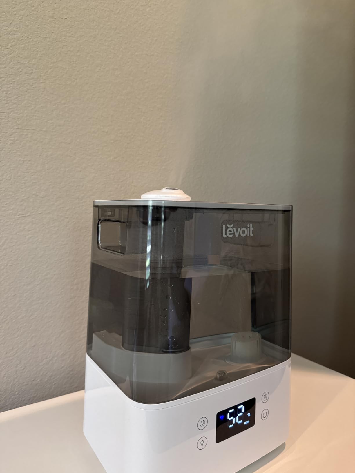 LEVOIT Classic300S Ultrasonic Smart Top Fill Humidifier, Large 6L Tank, 60H, APP & Voice Control, Essential Oil Diffuser, Humidity Setting with Sensor, Quiet Sleep Mode, Night Light customer photo 2