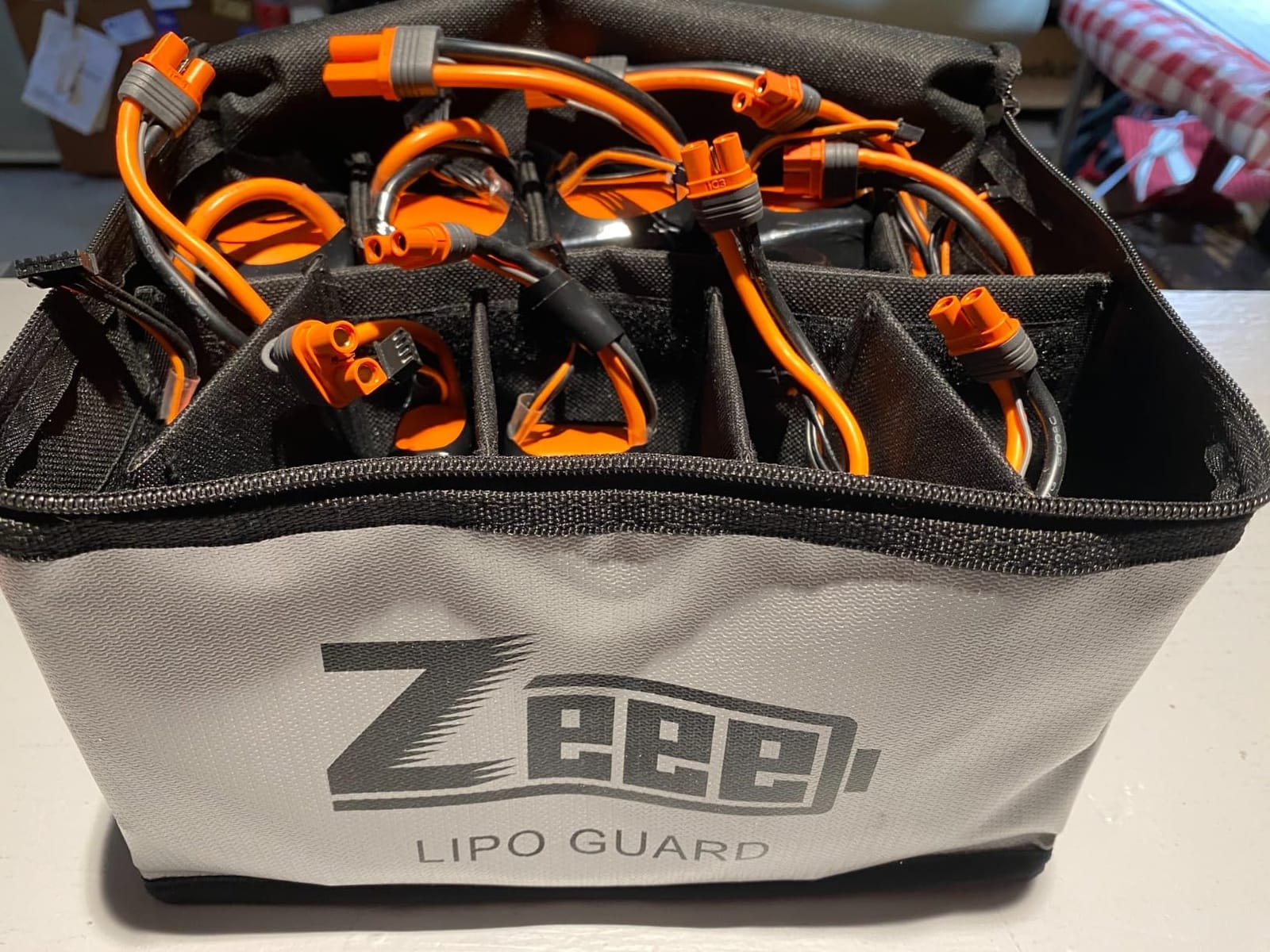 Zeee Lipo Safe Bag Battery Fireproof - 10 Cell Adjustable (10.6x6.7x6.7in) | Large Capacity Storage Guard Battery Safey Pouch customer photo 1