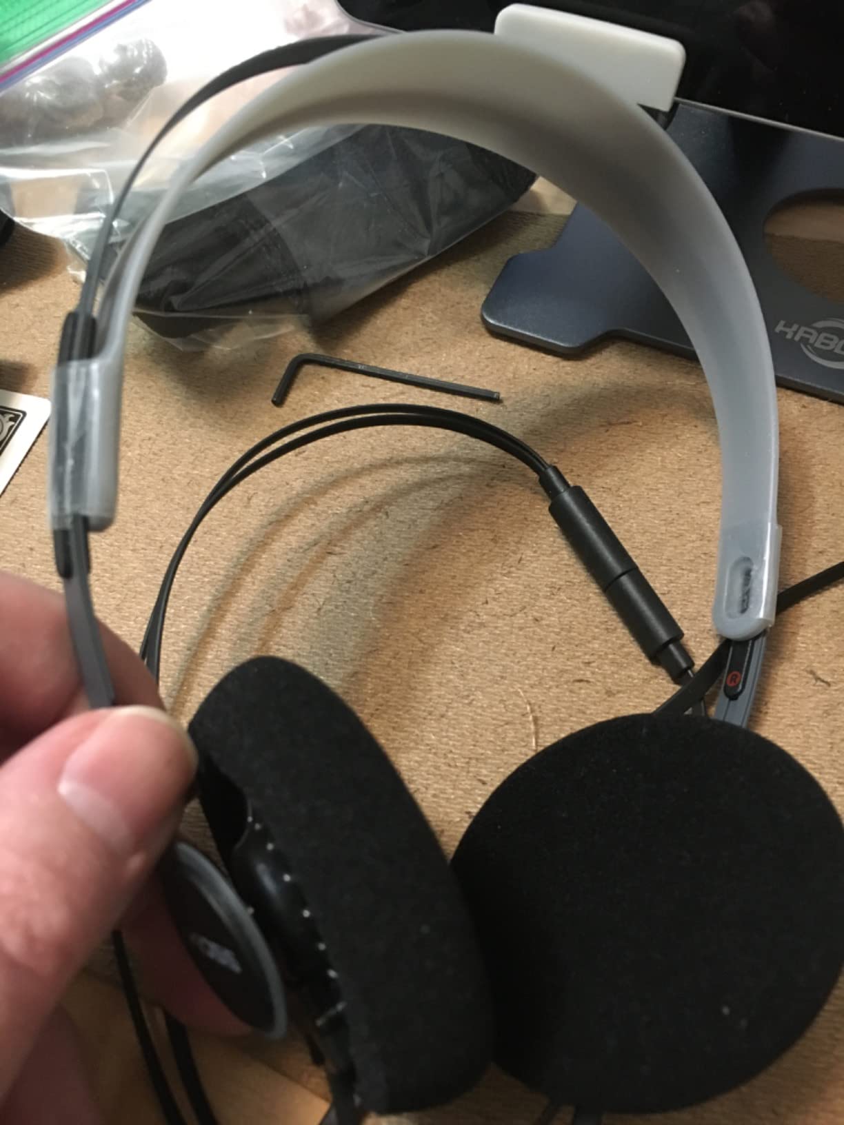 Koss KPH40 Utility On-Ear Headphones, Stealth Grey, Interchangeable Cord | Lightweight, Ultra-Wide Frequency Response, Stainless Steel Adjustable Headband customer photo 1