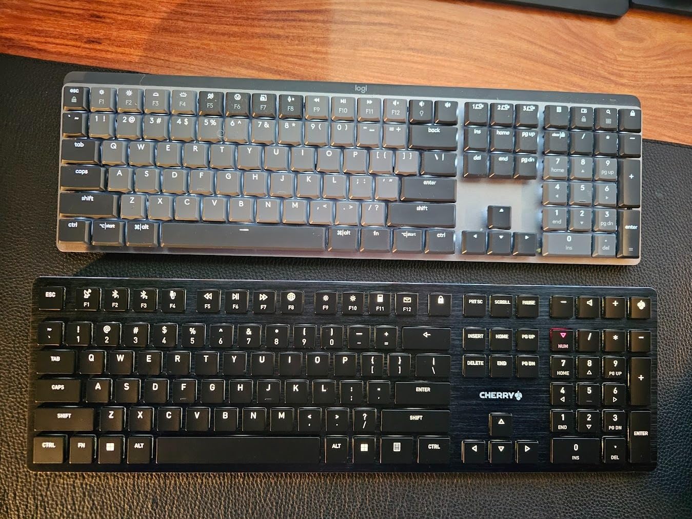 Logitech MX Mechanical Mini Wireless Illuminated Keyboard Tactile Quiet | Low-profile full-size, 3 device Bluetooth pairing, Smart backlight auto-adjusts, USB-C rechargeable, Up to 15 day battery customer photo 1