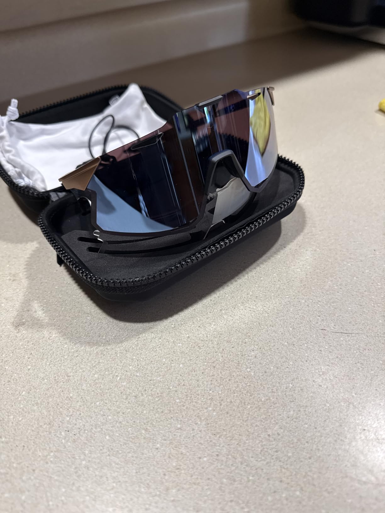 100% HYPERCRAFT Sport Performance Frameless Sunglasses customer photo 1