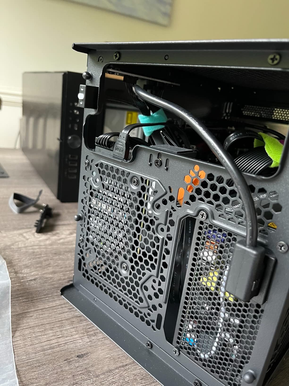 Silverstone Technology SUGO 16 Black Mini-ITX Small Form Factor case with All Steel Construction, SST-SG16B customer photo 2