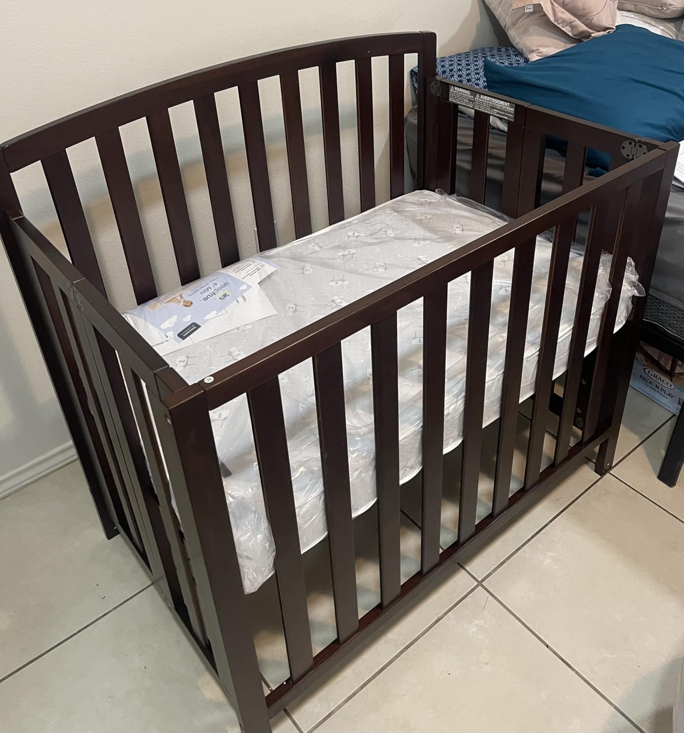 Dylan 3-in-1 Portable Baby Crib with Wheels - Toddler Bed & Daybed Conversion - Perfect for Small Spaces & Easy to Assemble, GREENGUARD Gold Certified, 4 Adjustable Mattress Heights - Espresso customer photo 1