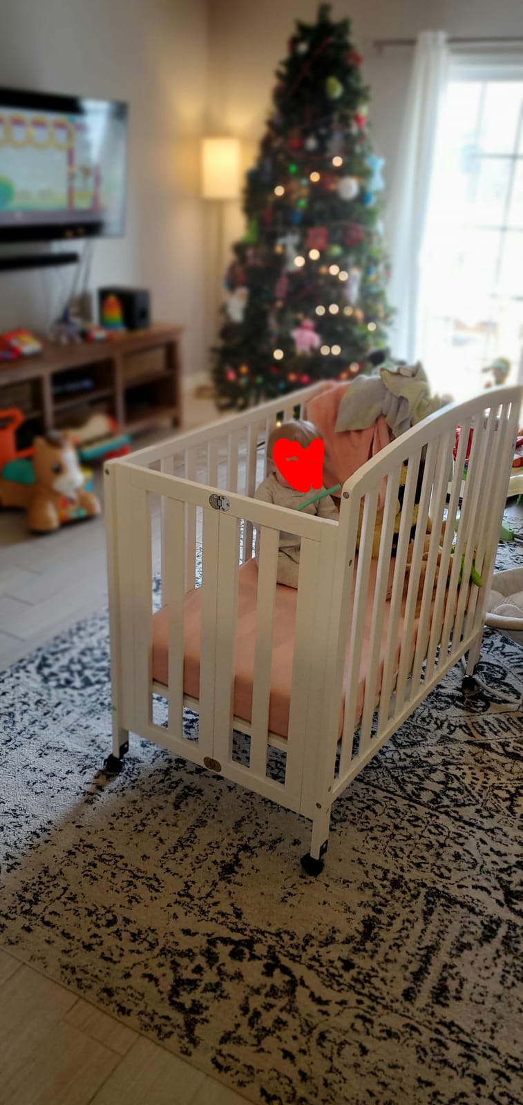 Dylan 3-in-1 Portable Baby Crib with Wheels - Toddler Bed & Daybed Conversion - Perfect for Small Spaces & Easy to Assemble, GREENGUARD Gold Certified, 4 Adjustable Mattress Heights - Espresso customer photo 2