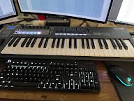 FLkey 37 USB MIDI Controller Keyboard | USB-C, 37 Full-Size Keys, 16 Pads, 8 Encoders, Pitch/Mod Wheels, Scale Mode, Chord Modes, 5-Pin MIDI, FL Studio customer photo 1