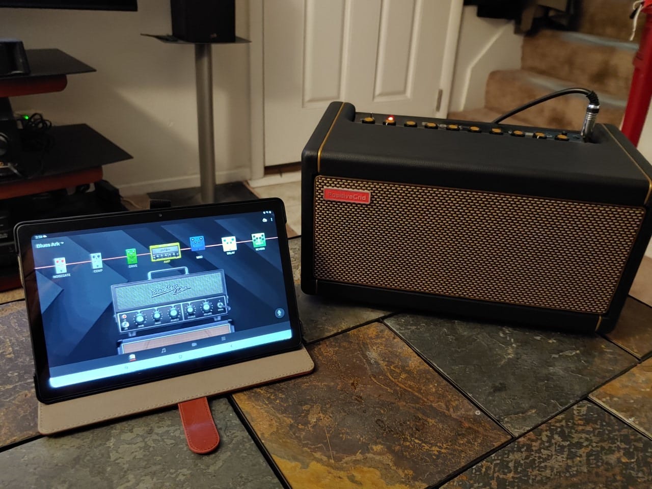 Positive Grid Spark Pearl 40W Smart Guitar Practice Amp & Bluetooth Speaker customer photo 1