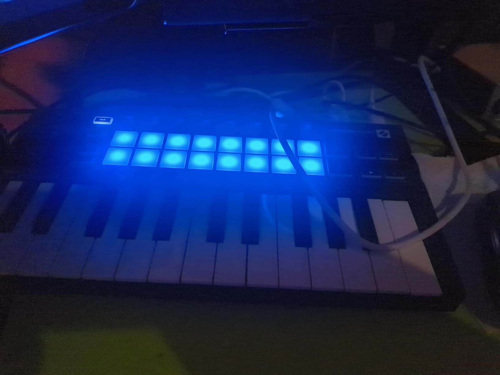 Launchkey 88 [MK3] | Premium 88-note MIDI keyboard for expressive music creation customer photo 2