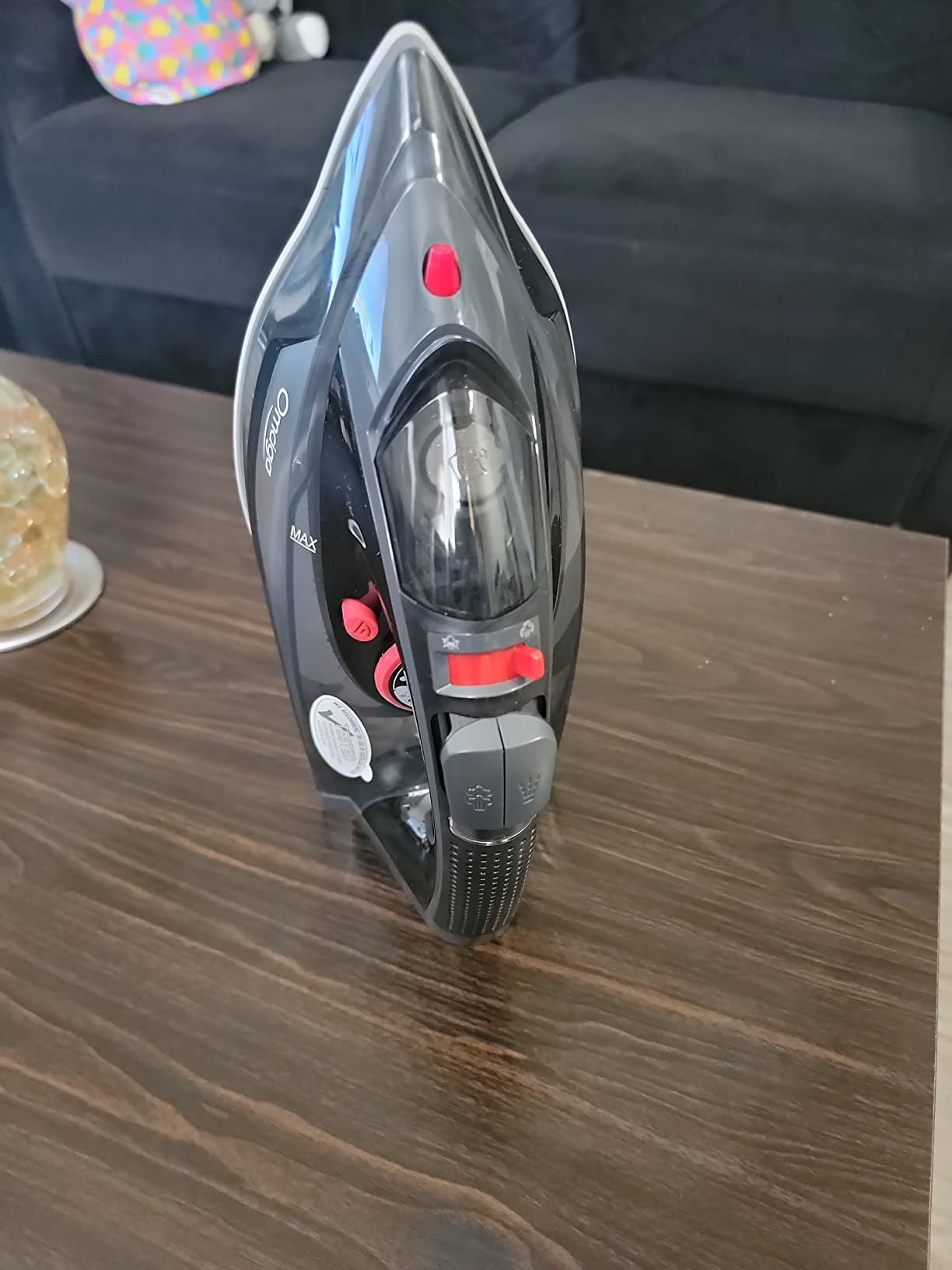 OMAIGA Cordless Steam Iron for Clothes, 1500W, Nonstick Ceramic Soleplate - Fast heating, Burst Steam, Auto Shut-Off, Self-Clean, 3 Temperature Settings, 11.84 oz Water Tank, Black customer photo 2