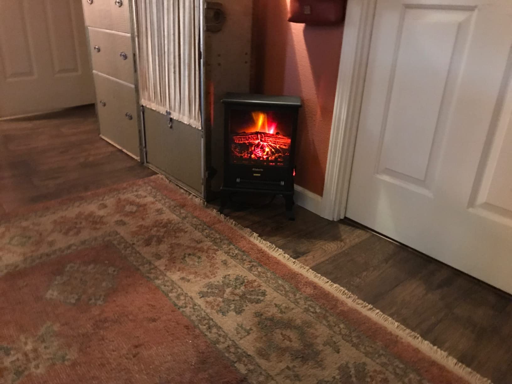 TURBRO Suburbs TS17Q Infrared Electric Fireplace Stove, 19