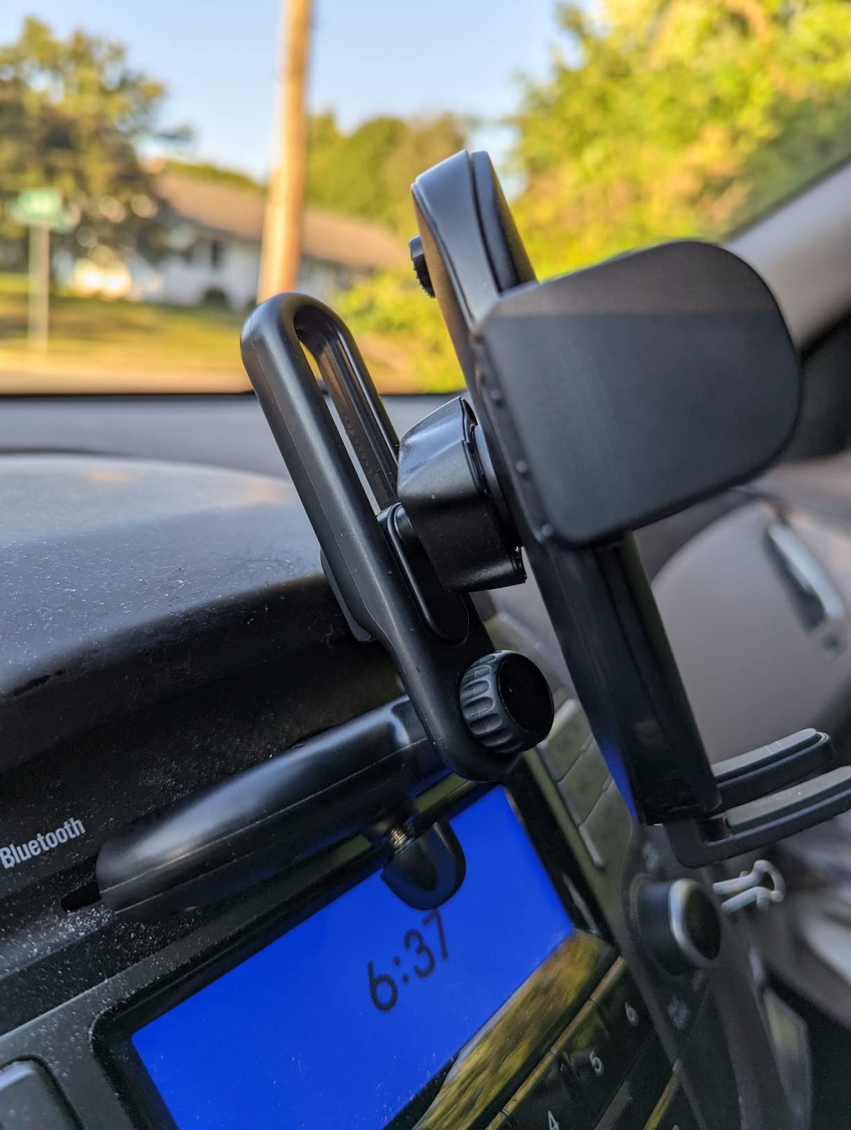 LISEN CD Phone Holder for Car Phone Holder Mount | Protect Your Car Interior Sturdy Car Phone Holder Mount Holds Your Phone Securely Even on Bumpy Road customer photo 1