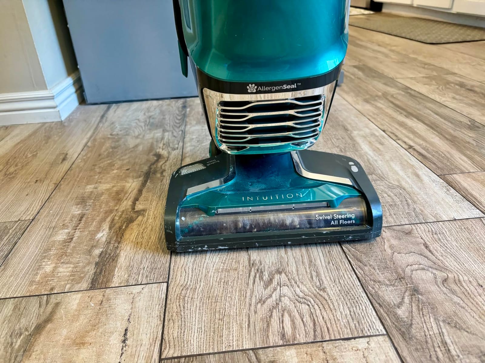 Kenmore Intuition Bagged Upright Vacuum Cleaner Lightweight | 2-Motor Power Suction with HEPA Filter, 3-in-1 Combination Tool, Handi-Mate for Carpet, Floor, Pet Hair - BU3040 customer photo 1