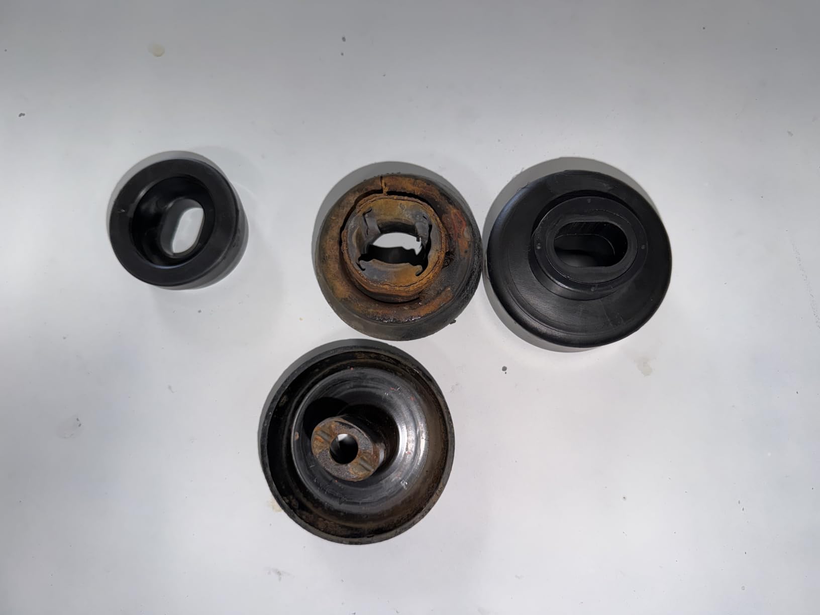 7-141 Body and Cab Mount Bushing Kit for Chevy Silverado & Sierra 1500/2500 2WD/4WD 1999-2014 Polyurethane Body Cab Mounts & Washers (Black 24PCS) customer photo 2
