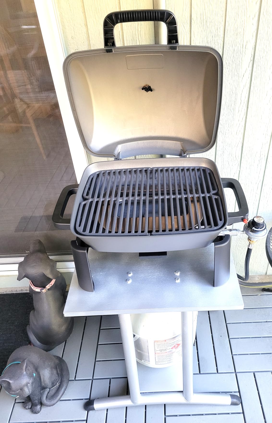 Nexgrill Tabletop 1 Burner Gas Grill, Compact with Cast Aluminum Frame customer photo 2