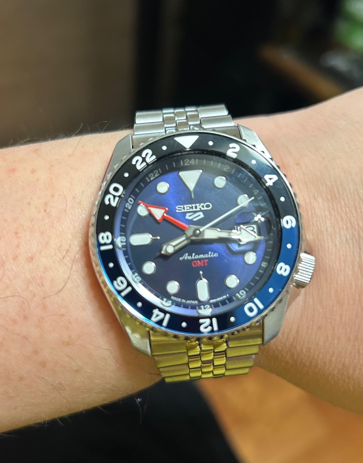Seiko SSK003 Automatic Watch for Men - 5 -Sports - Blue Dial with Date Calendar and Luminous Hands & Markers and Black & Blue GMT Bezel, 100m Water-Resistant customer photo 1