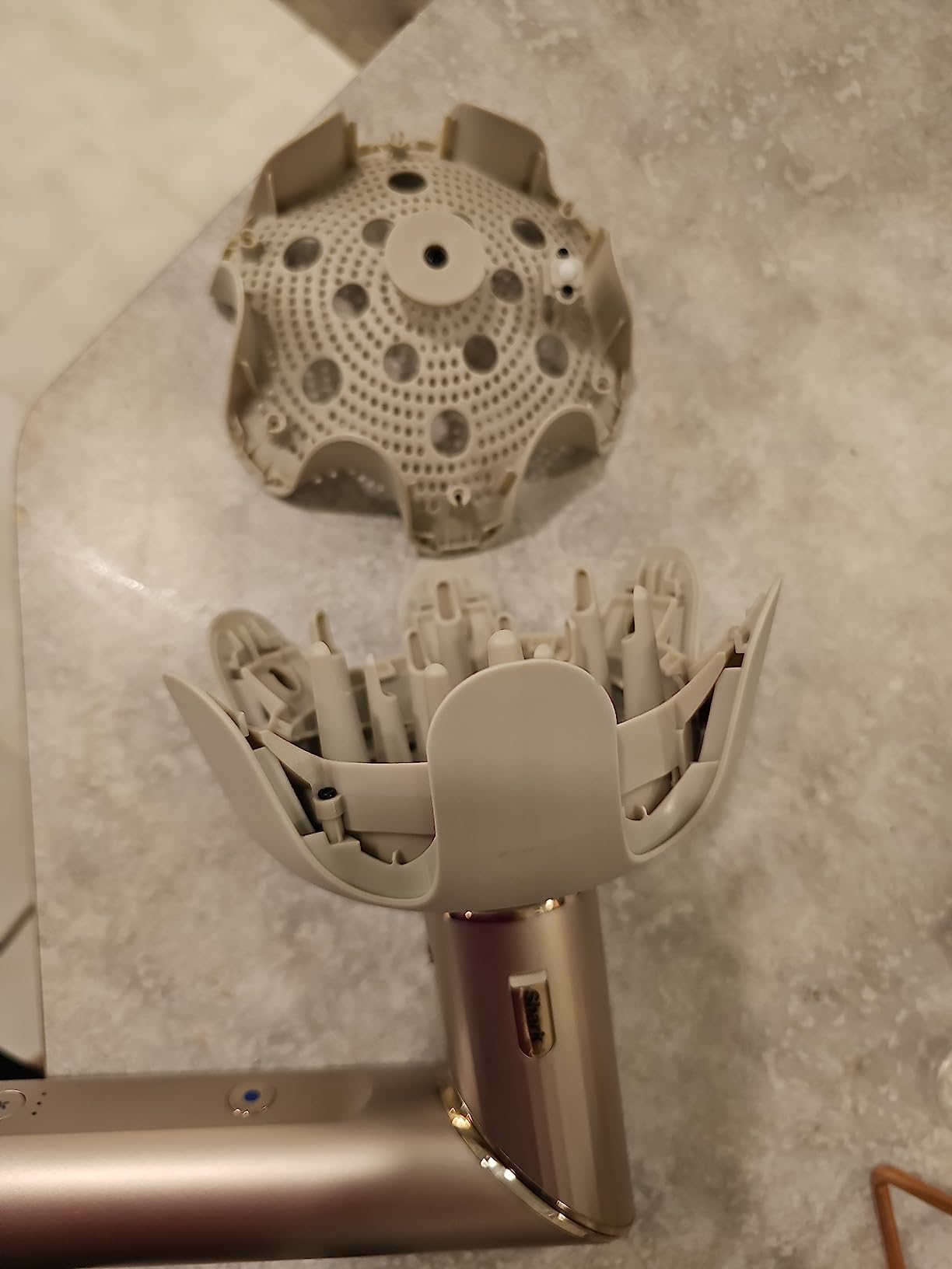 Shark FlexStyle Curl-Defining Diffuser, Attachment for Shark FlexStyle Blow Dryers, Compatible with HD400's Series, Styling Tool for Wavy, Curly, and Coily Hair, Enhance Natural Curls, Stone, XSKHD4DA customer photo 1