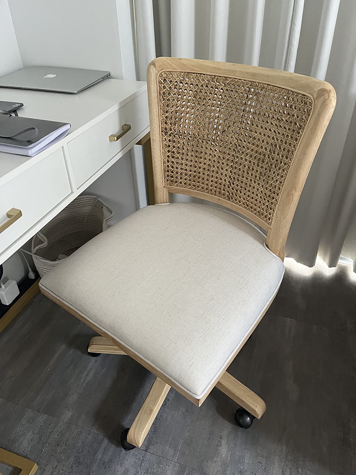 HULALA Home Home Office Chair, Rattan Desk Chair with Wicker Back, Beige | Upholstered Swivel Rolling Computer Chair with Adjustable Height, Modern Armless Task Chair with Wheels customer photo 2