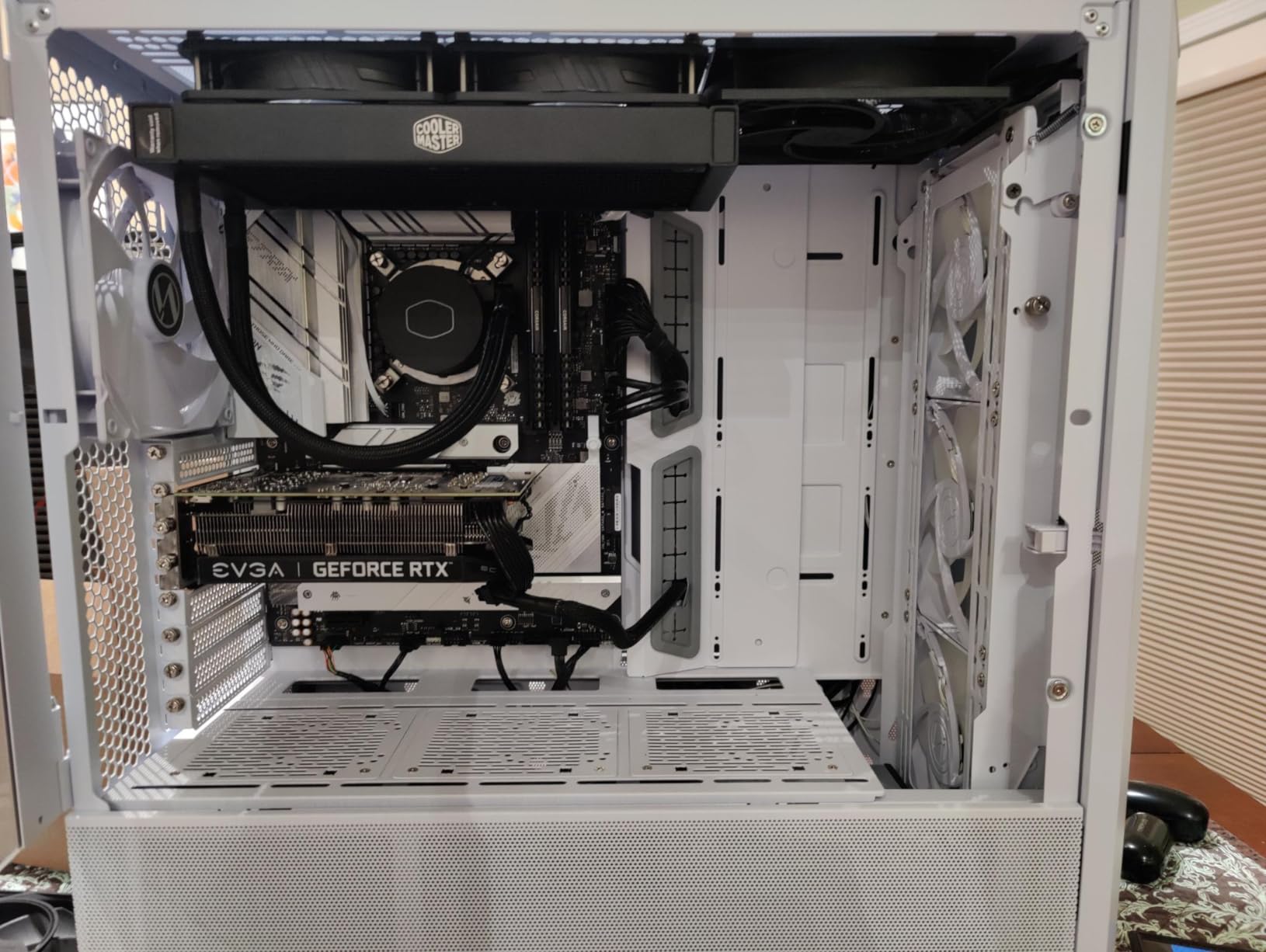 LIAN LI LANCOOL III E-ATX PC Case, Spacious RGB Gaming Computer Case with Hinged Tempered Glass Doors, Fine Mesh Panels, 4x140mm PWM Fans Pre-Installed High Airflow Chassis (Black) customer photo 1