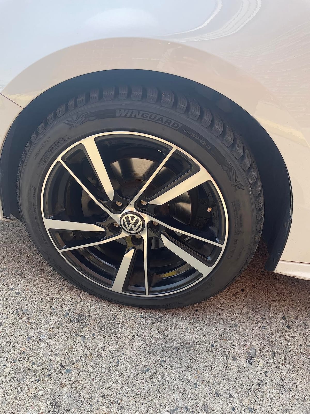 NEXEN Winguard Winspike 3 Winter Tire - 205/55R16 94T Passenger Studdable customer photo 1