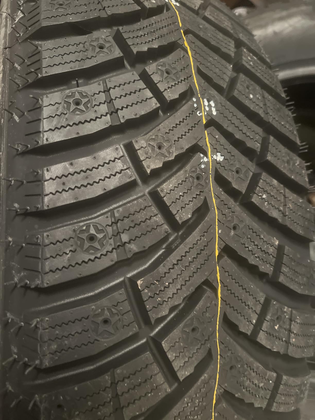 NEXEN Winguard Winspike 3 Winter Tire - 205/55R16 94T Passenger Studdable customer photo 2