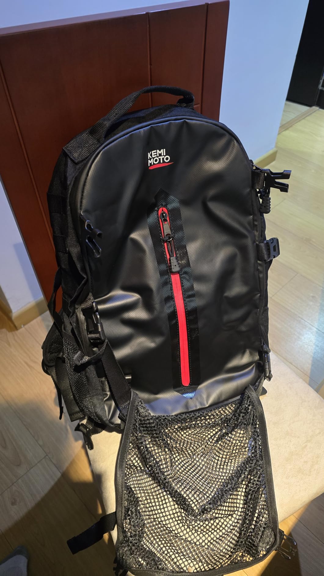 KEMIMOTO Motorcycle Helmet Backpack, 20L Storage Bag with Expandable Hidden Net for Full Face Helmet, Riding & Daily Commute Gift for Men customer photo 1