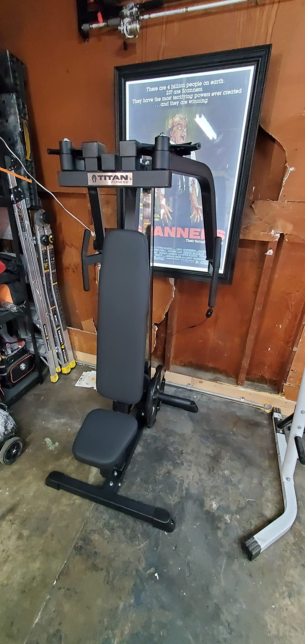 Titan Fitness Plate-Loaded PEC Fly and Reverse Delt Machine, Rated 300 LB, Upper Body Specialty Machine, Chest, Back, and Shoulder Training customer photo 2