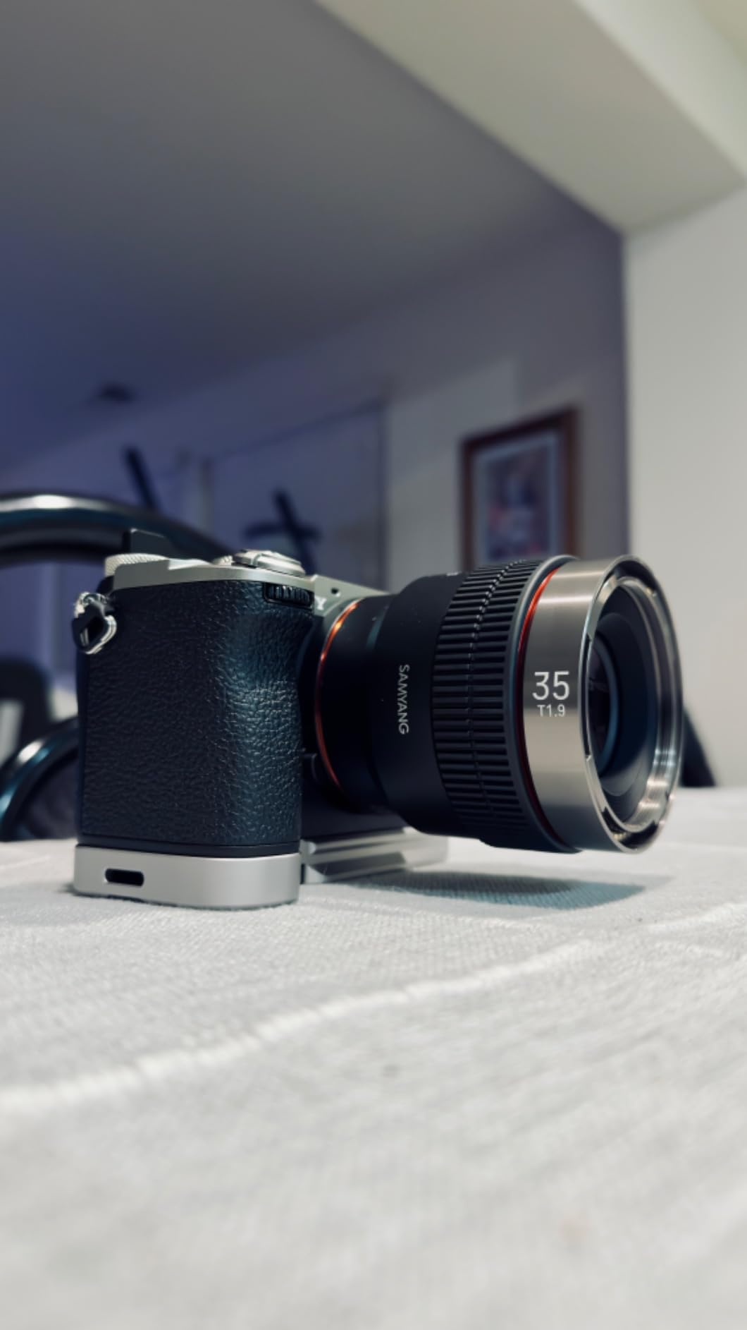 Samyang SYCAF35 Cine AF 35mm T1.9 Full Frame Lens, Sony E customer photo 1