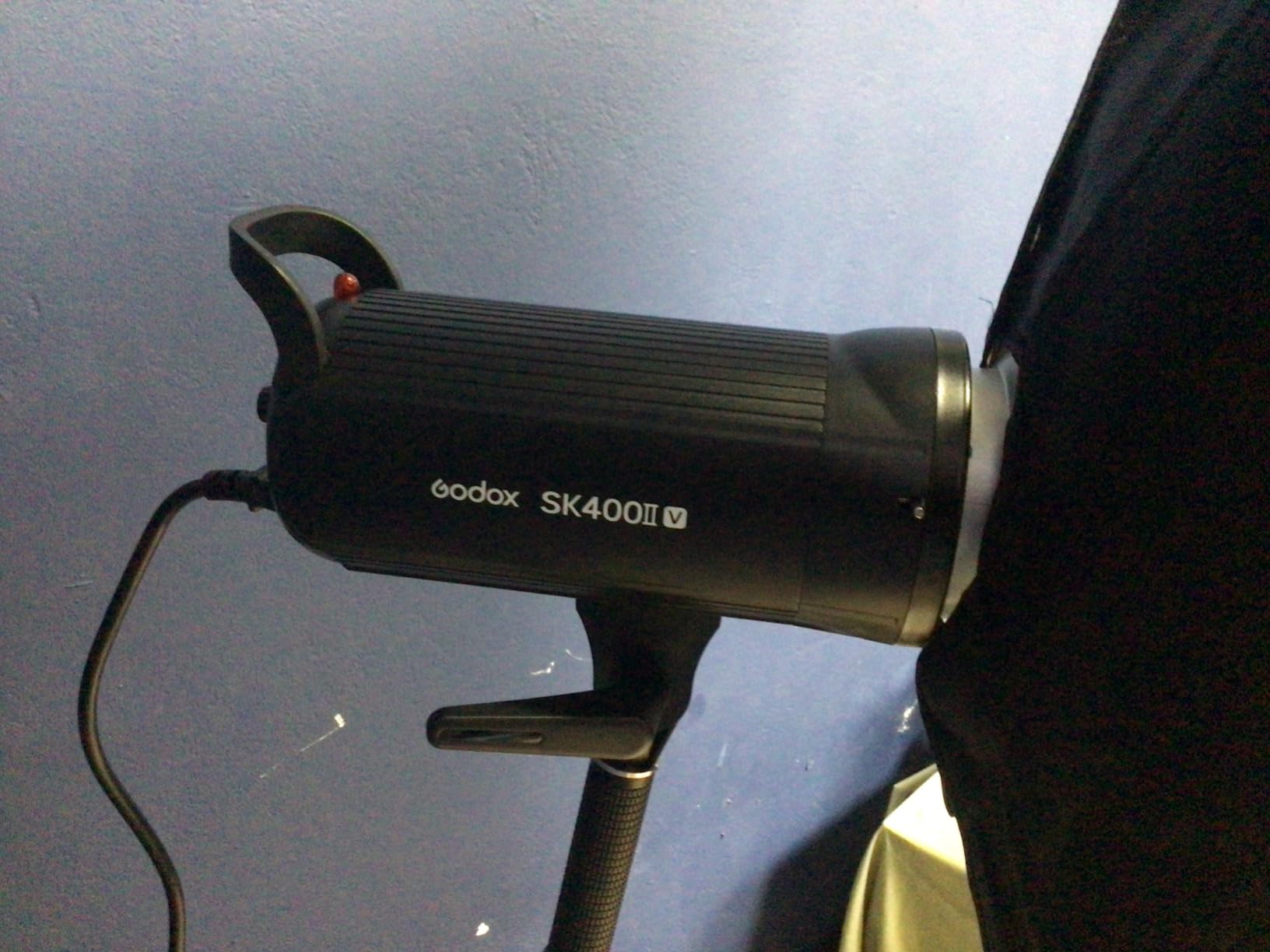 Godox SK400II-V 400Ws Bowens Mount Photo Studio Strobe Flash, 2.4GHz GN65 | 0.1-1.5s Recycle Time, Built-in LED Modeling Lamp 5600K Strobe Light Monolight for Studio, Portrait, Commerce Photography customer photo 1