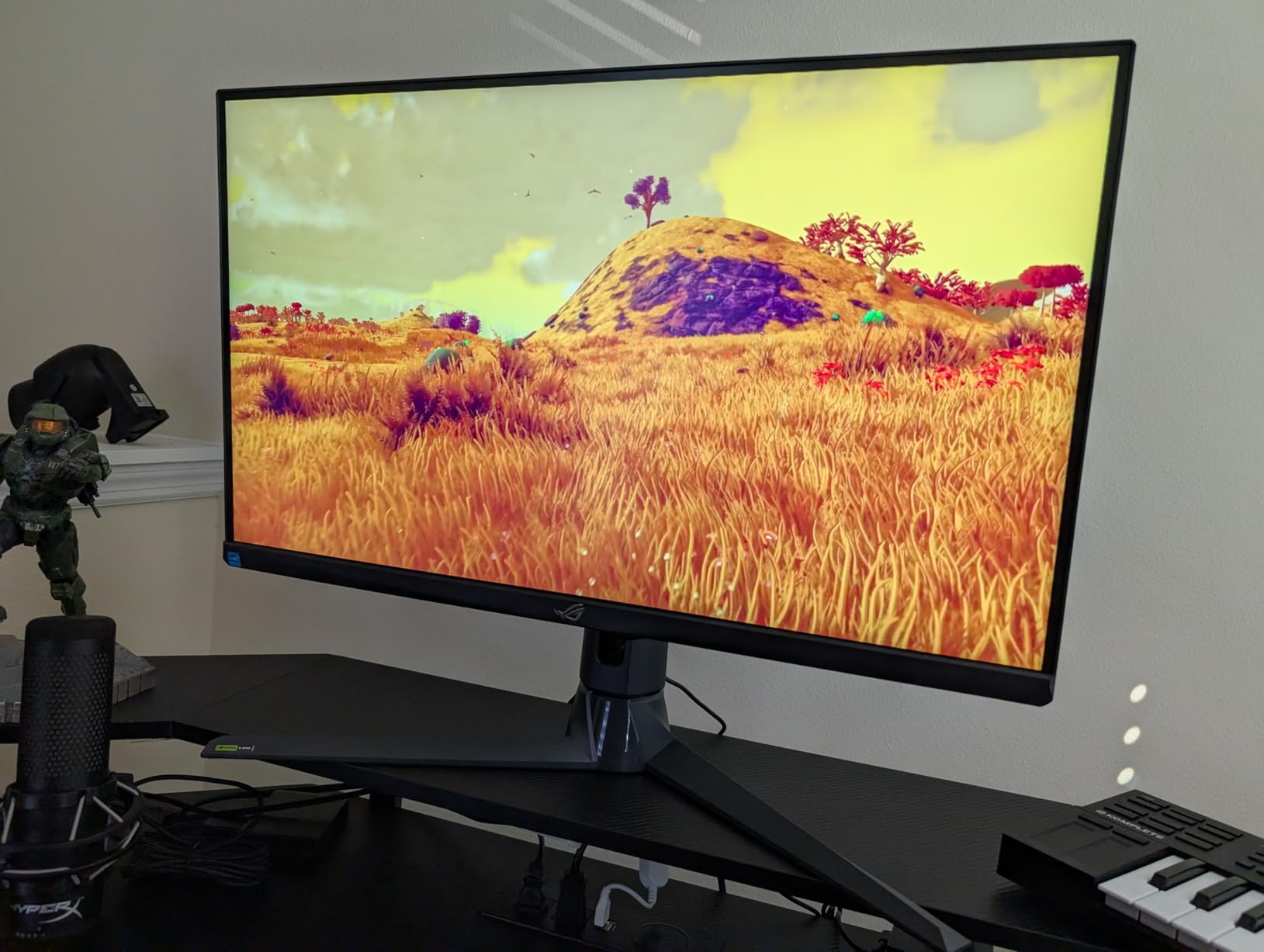 ROG Strix 27 1440P Gaming Monitor (XG27AQMR) - 27, QHD (2560 x 1440), Fast IPS, 300Hz, 1ms, G-SYNC Compatible, FreeSync Premium Pro, Extreme Low Motion Blur Sync, DisplayPort, DisplayHDR 600 customer photo 1