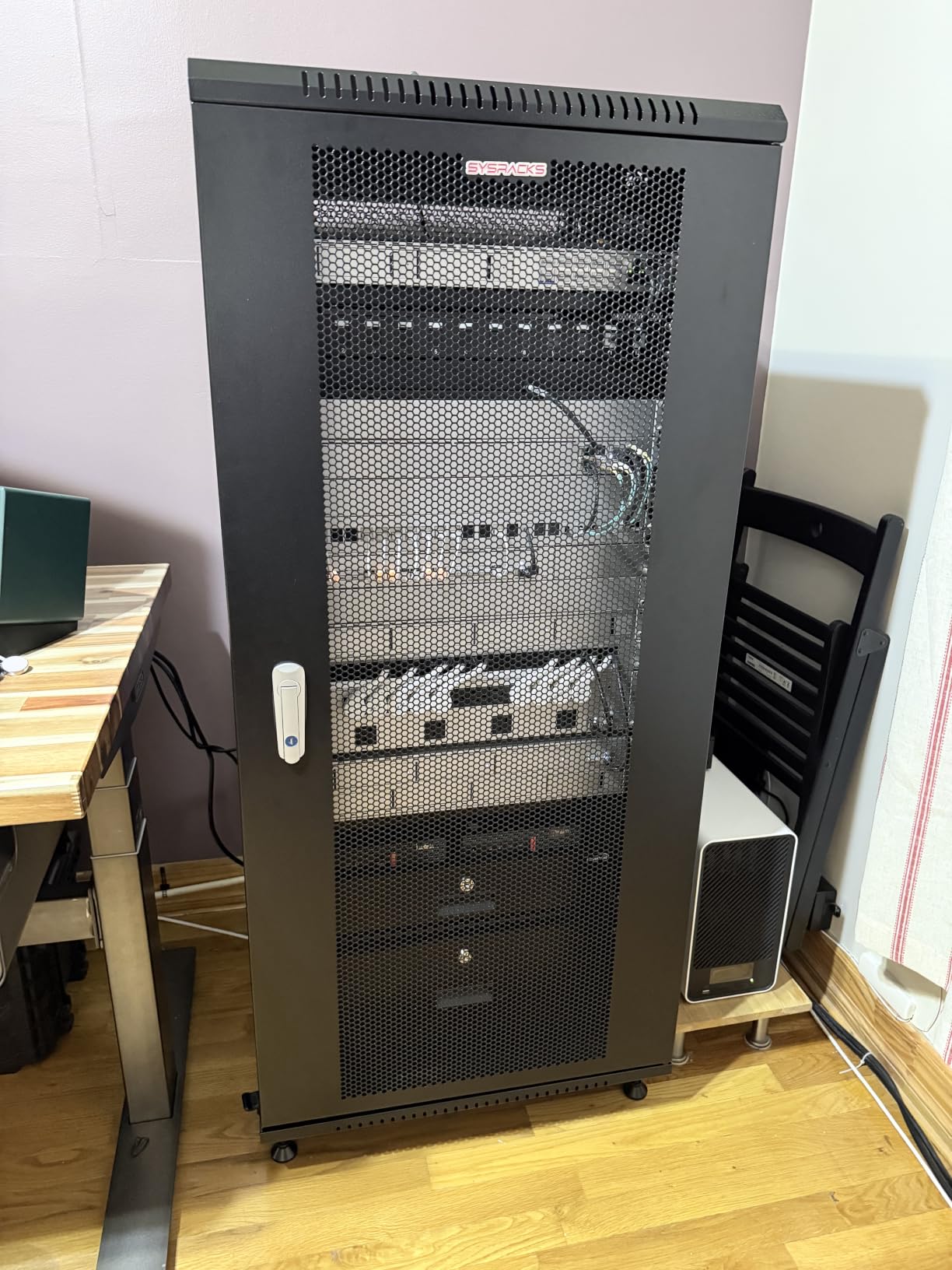 27U Wall Mount Server Rack Cabinet 24
