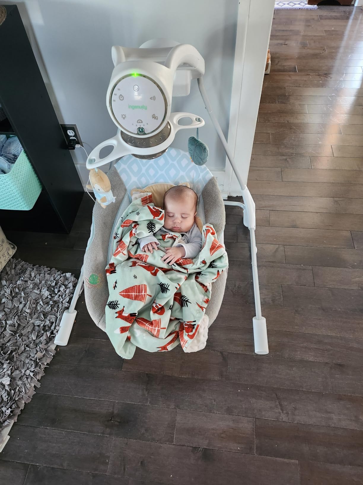 Ingenuity InLighten Soothing Swing - Swivel Infant Seat, Soothing Sounds, Lightweight Mesh - Dakota customer photo 1
