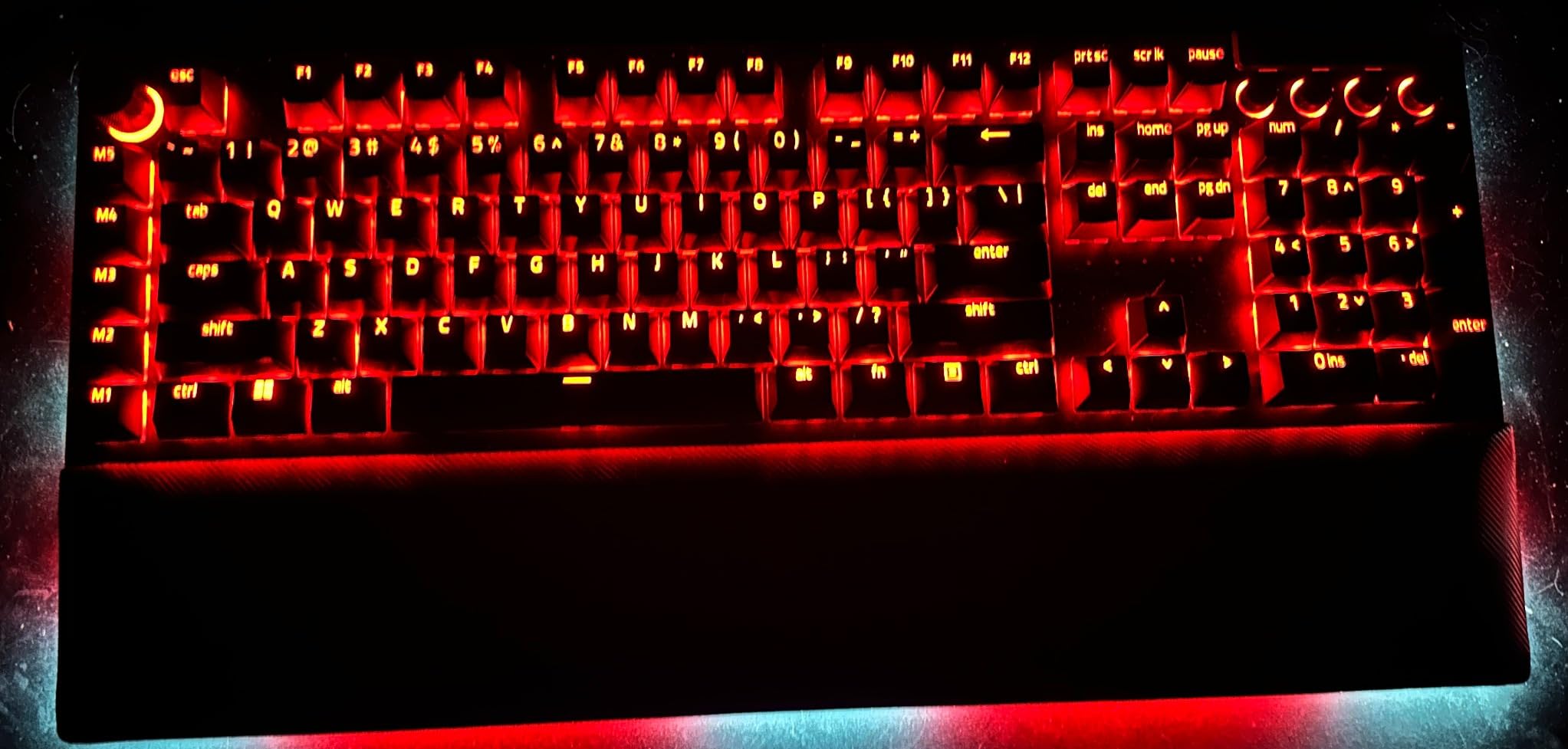 Razer BlackWidow V4 Pro Mechanical Gaming Keyboard, Green Tactile Switches | Green Switches Tactile & Clicky, Doubleshot ABS Keycaps, Command Dial, 8 Dedicated Macro Keys, Chroma RGB customer photo 1