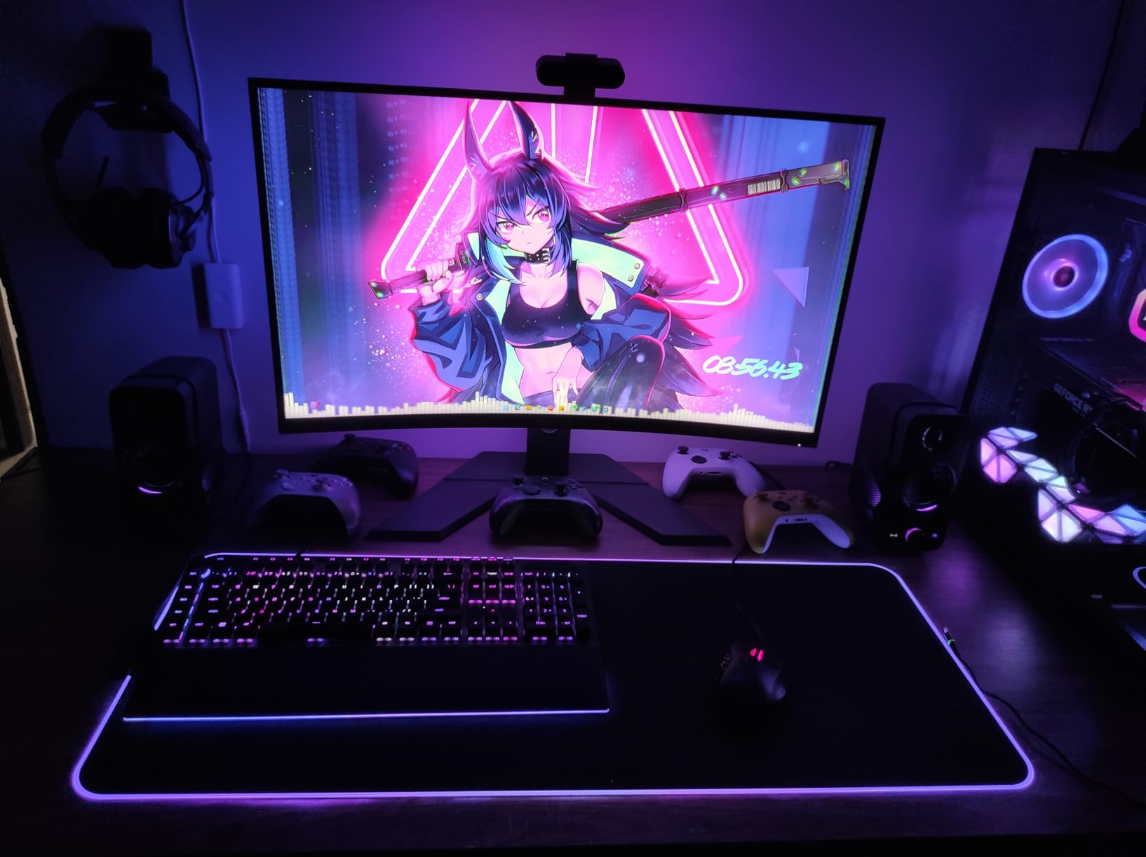 Razer BlackWidow V4 Pro Mechanical Gaming Keyboard, Green Tactile Switches | Green Switches Tactile & Clicky, Doubleshot ABS Keycaps, Command Dial, 8 Dedicated Macro Keys, Chroma RGB customer photo 2