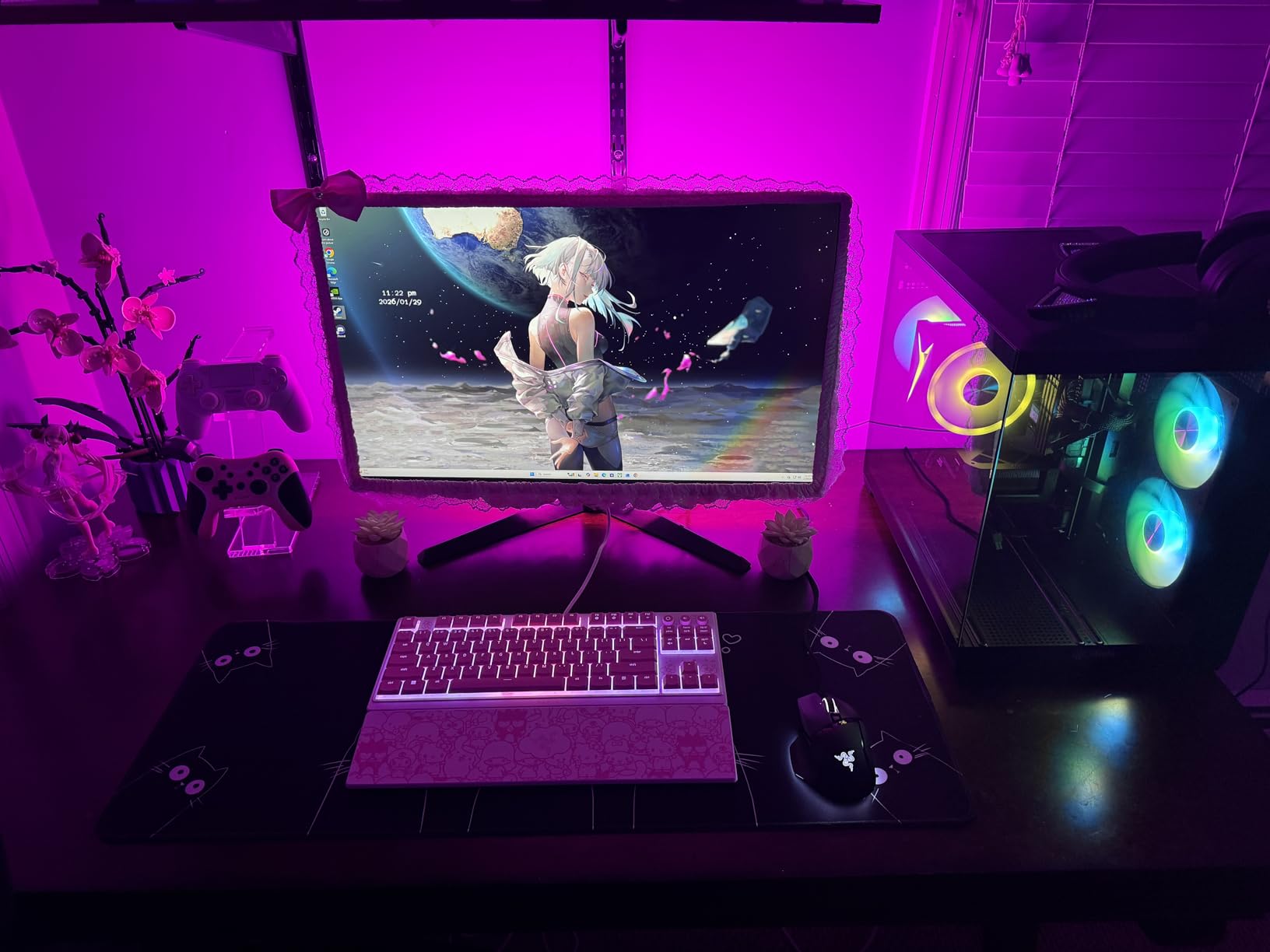 Razer Ornata V3 TKL Gaming Keyboard, Low-Profile Keys, Black | Mecha-Membrane Switches, UV-Coated Keycaps, Backlit Media Keys, 8-Zone RGB Lighting, Spill-Resistant, Magnetic Wrist Rest customer photo 2