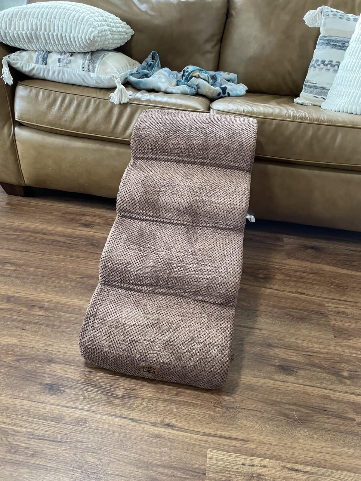 EHEYCIGA Curved Dog Stairs Ramp, 4-Step High Beds, 19.7