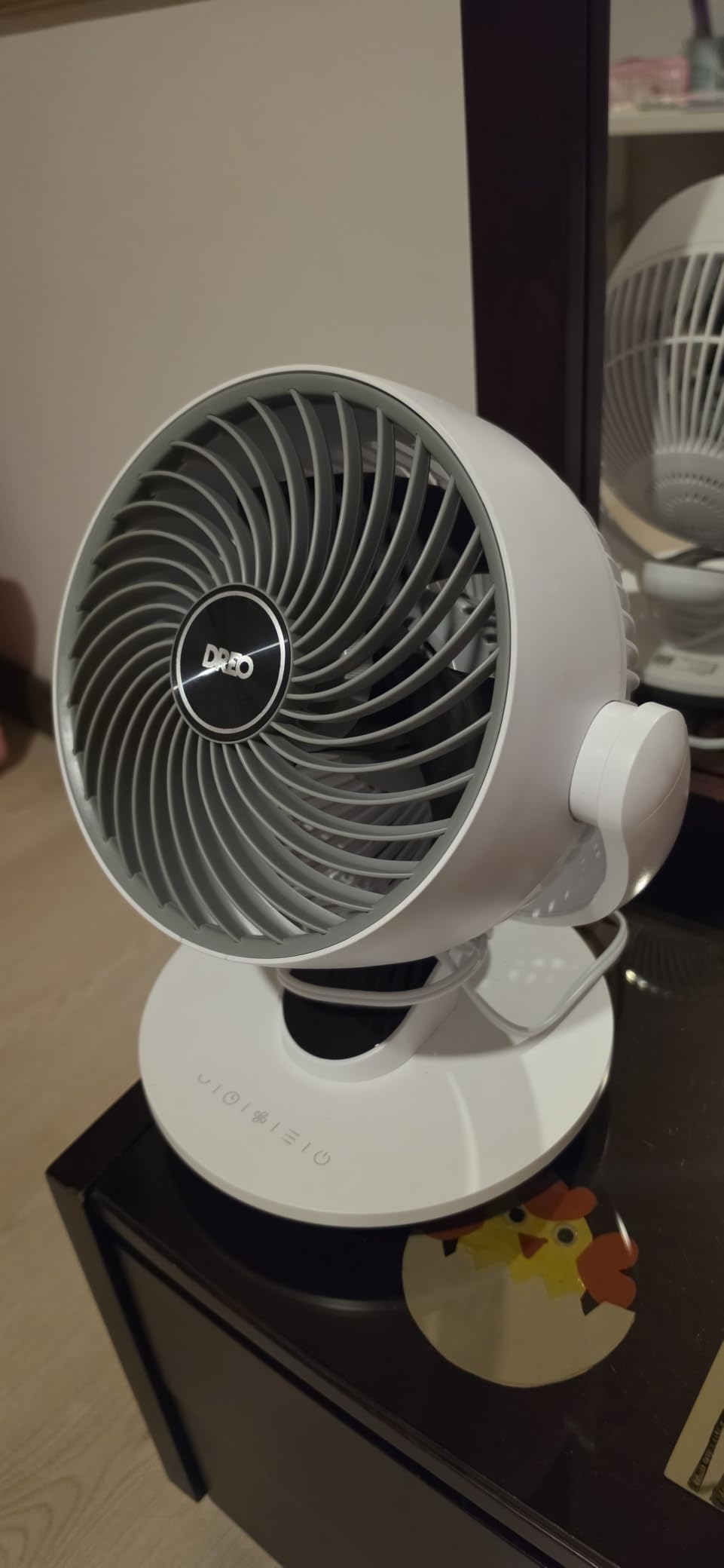 DREO Fan for Bedroom, 13-Inch Oscillating Table Air Circulator Fan for Whole Room, 120° Tilt Adjustment, 25dB Ultra-Quiet, 75ft Powerful Airflow, 4 Speeds Desk Fans with Remote for Home, Office customer photo 1