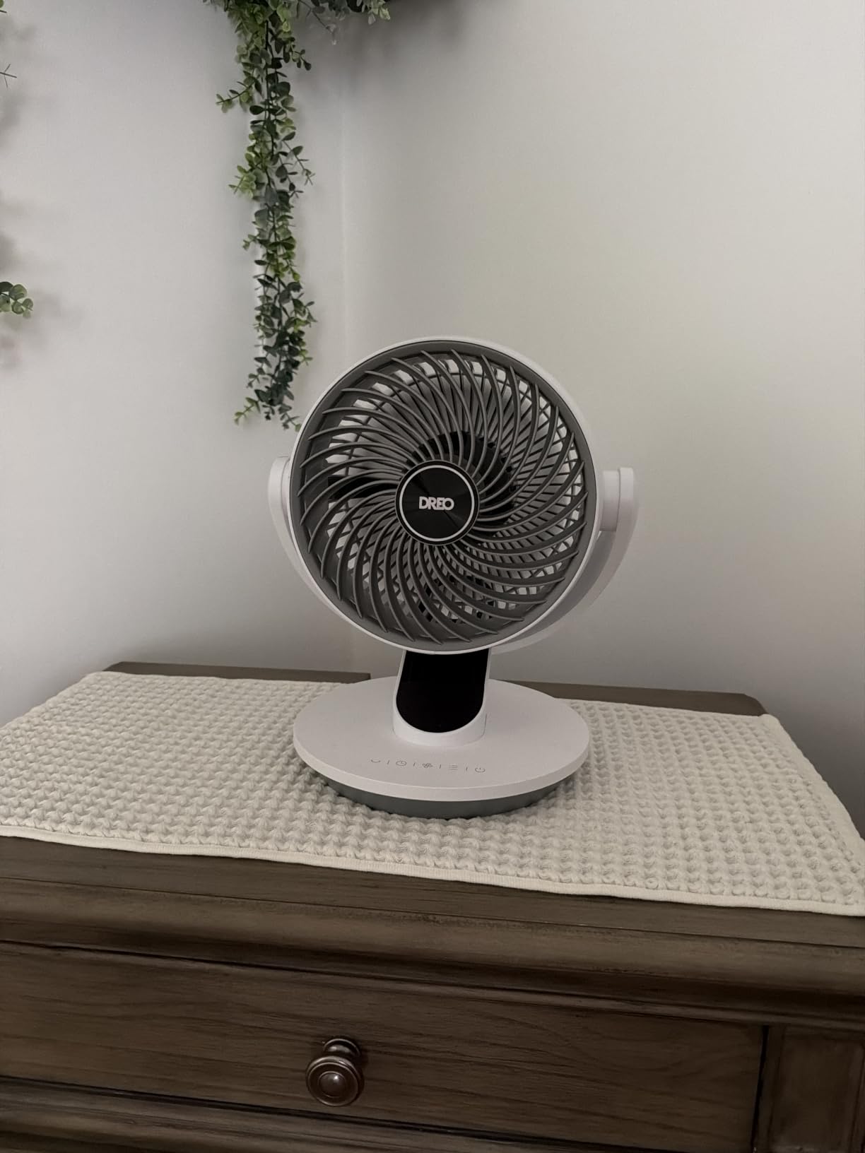 DREO Fan for Bedroom, 13-Inch Oscillating Table Air Circulator Fan for Whole Room, 120° Tilt Adjustment, 25dB Ultra-Quiet, 75ft Powerful Airflow, 4 Speeds Desk Fans with Remote for Home, Office customer photo 2