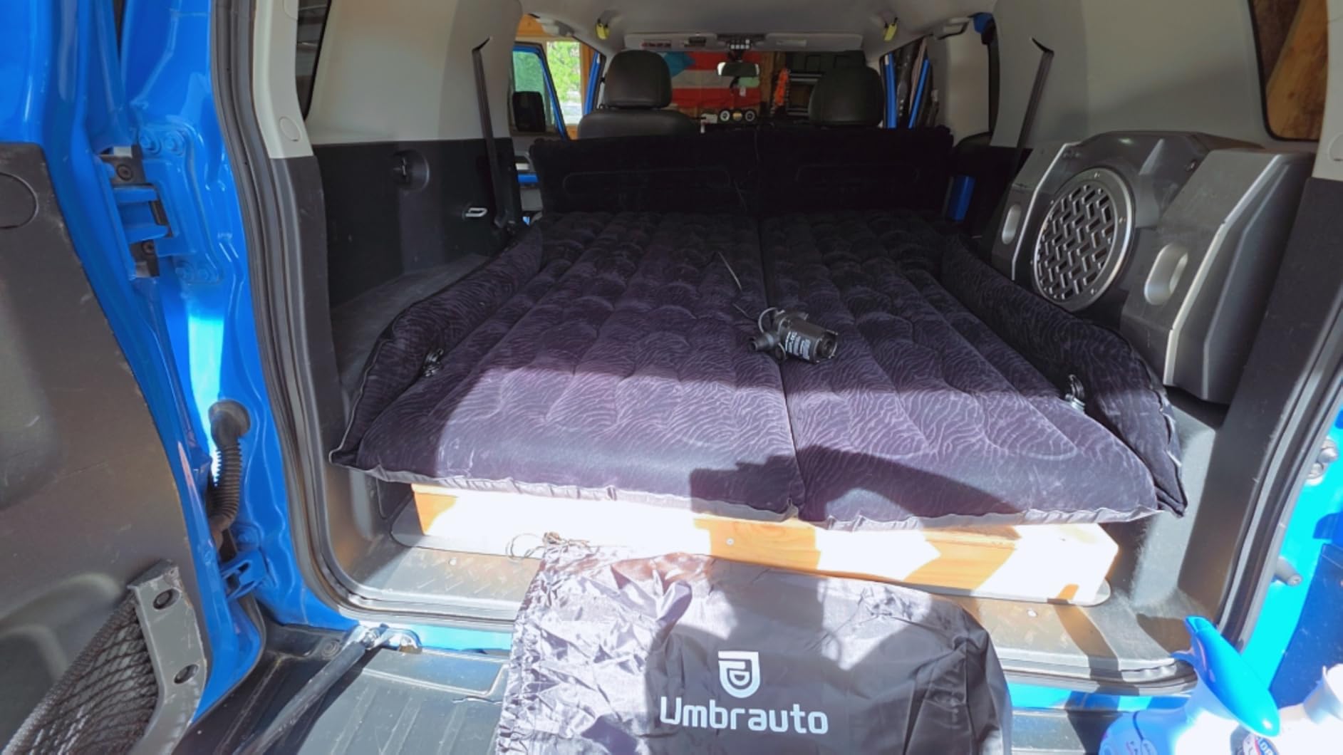 Umbrauto SUV Air Mattress for Trunk: Upgraded Car Camping Mattress with Flocked Surface and Extra Thick Bottom, Van Sleeping Bed for Back Seat with Pump, Nozzle, Repair Patch, Carry Bag customer photo 1