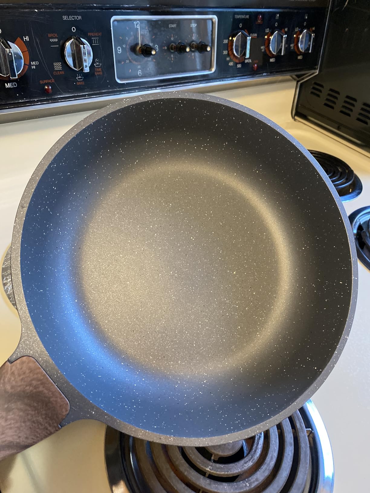 SENSARTE Nonstick Ceramic Frying Pan Skillet, 8 Inch Omelet Pan, Healthy Non Toxic Chef Pan, Induction Compatible Egg Pan with Heat Resistant Handle, PFAS-Free, White customer photo 1